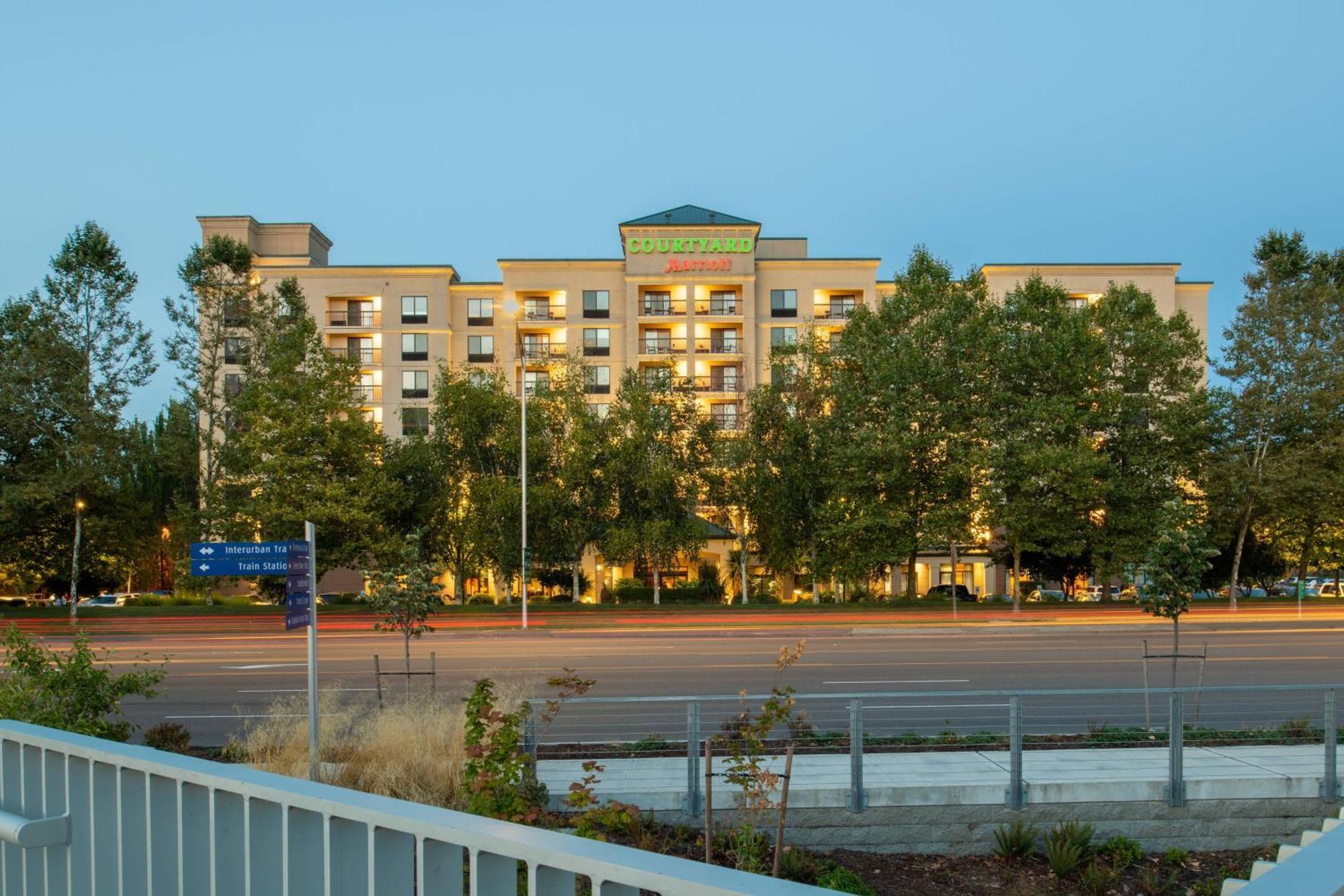 Courtyard Seattle Sea-Tac Area Hotel Tukwila Exterior photo
