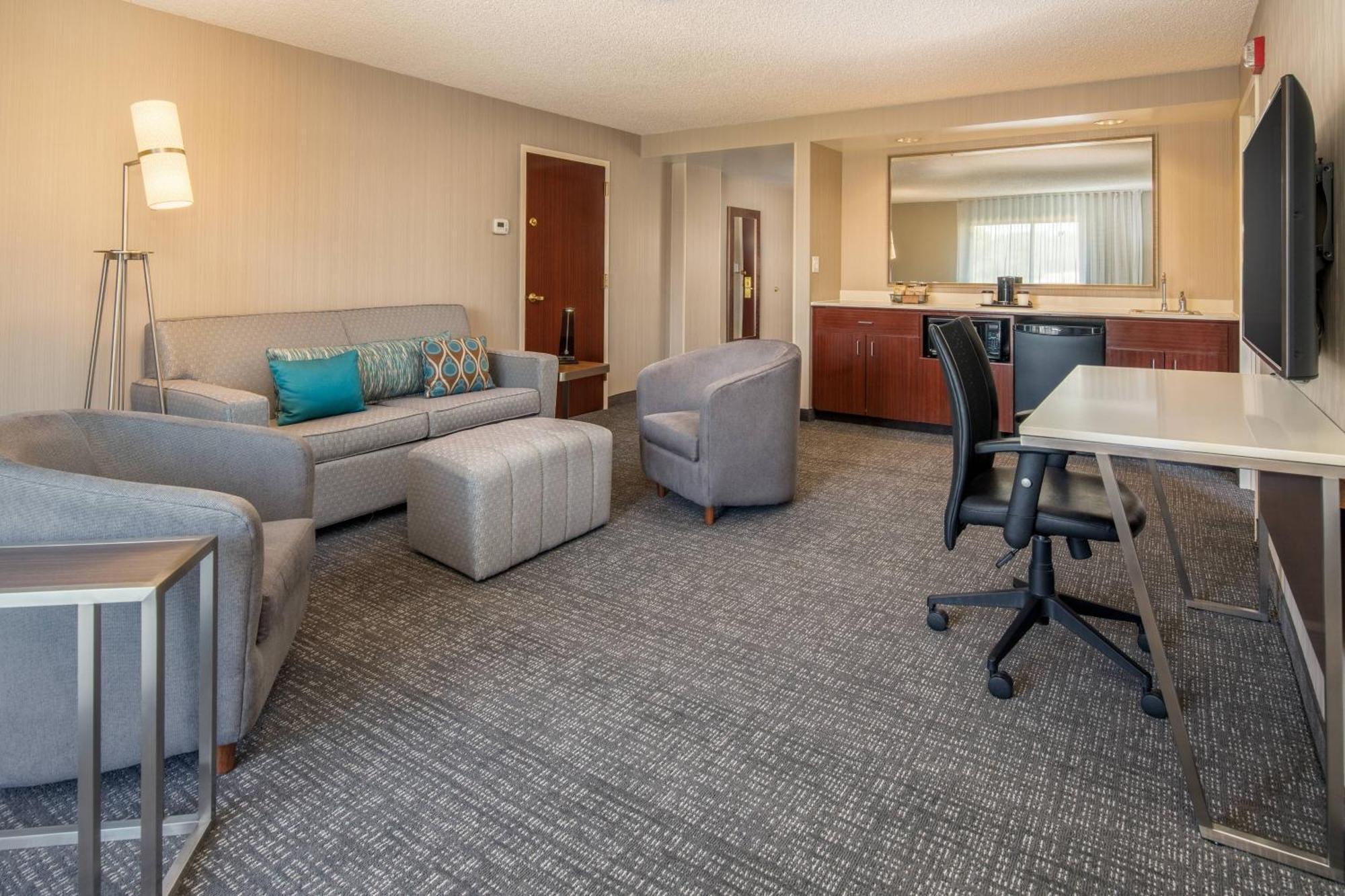 Courtyard Seattle Sea-Tac Area Hotel Tukwila Exterior photo