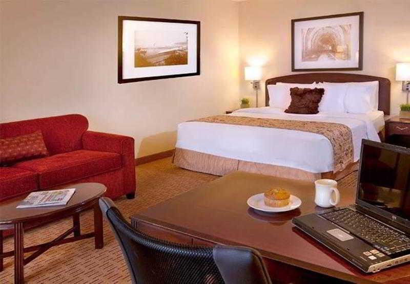 Courtyard Seattle Sea-Tac Area Hotel Tukwila Room photo