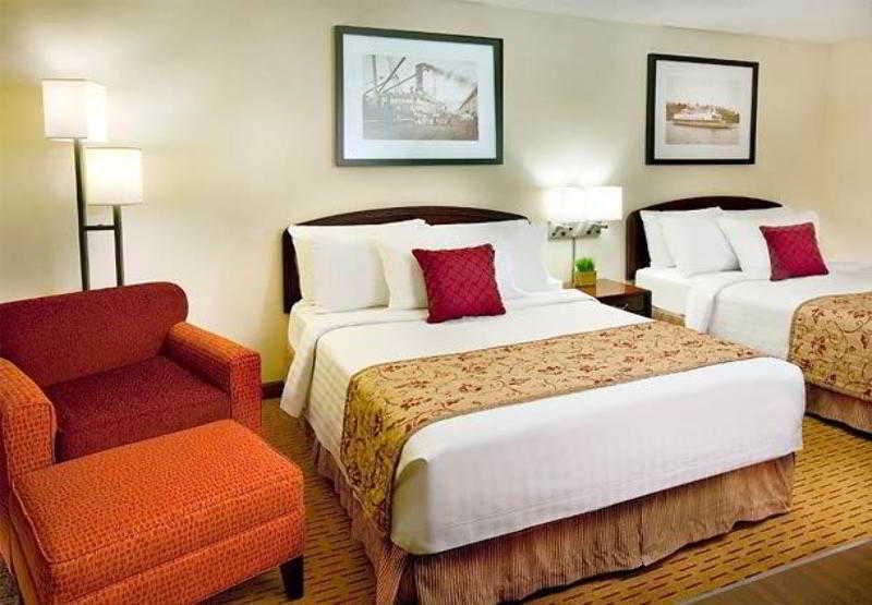 Courtyard Seattle Sea-Tac Area Hotel Tukwila Room photo